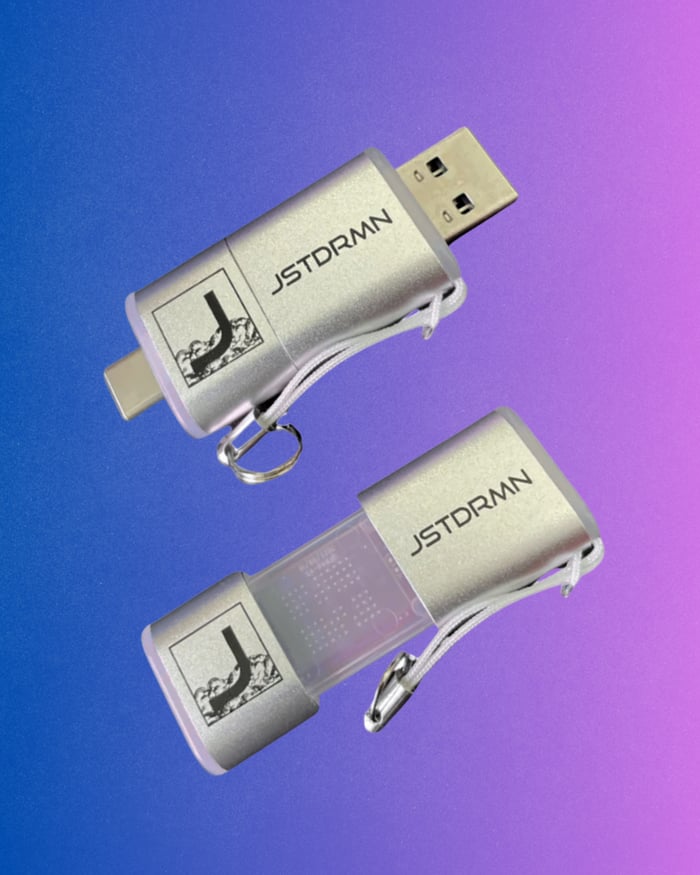 Dreamer 2-in-1 USBs image